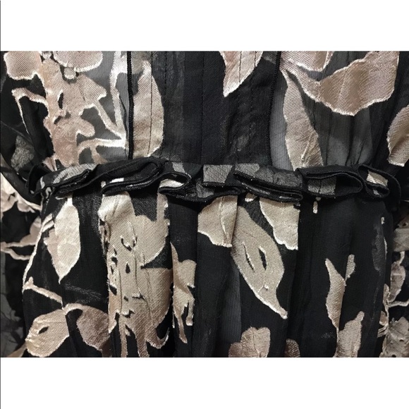 💥SOLD💥LaneBryant Floral Print Sheer Peplum Tunic - Picture 3 of 6